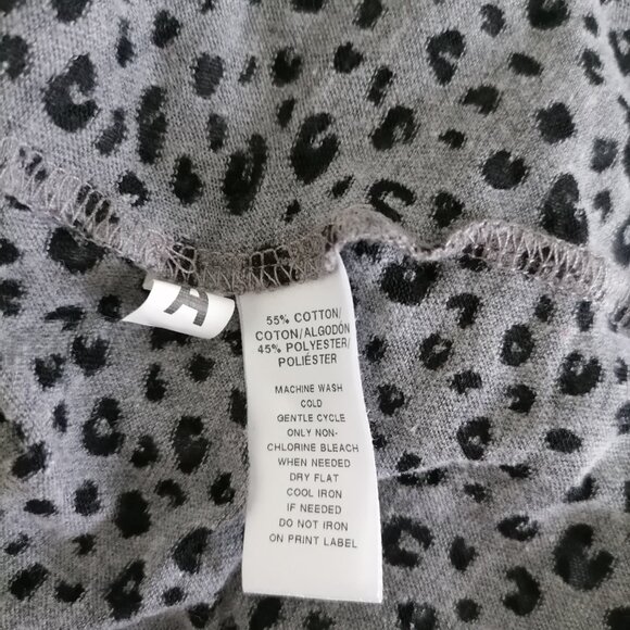 Any Taylor Loft Womens Gray Scoop Neck Leopard Print Comfy Blouse Top Size Large - Picture 5 of 7